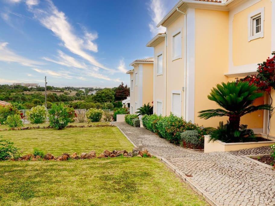 Вилла Balaia Mar House - Sea View & Playground & Garage & Bbq & Албуфейра Экстерьер фото