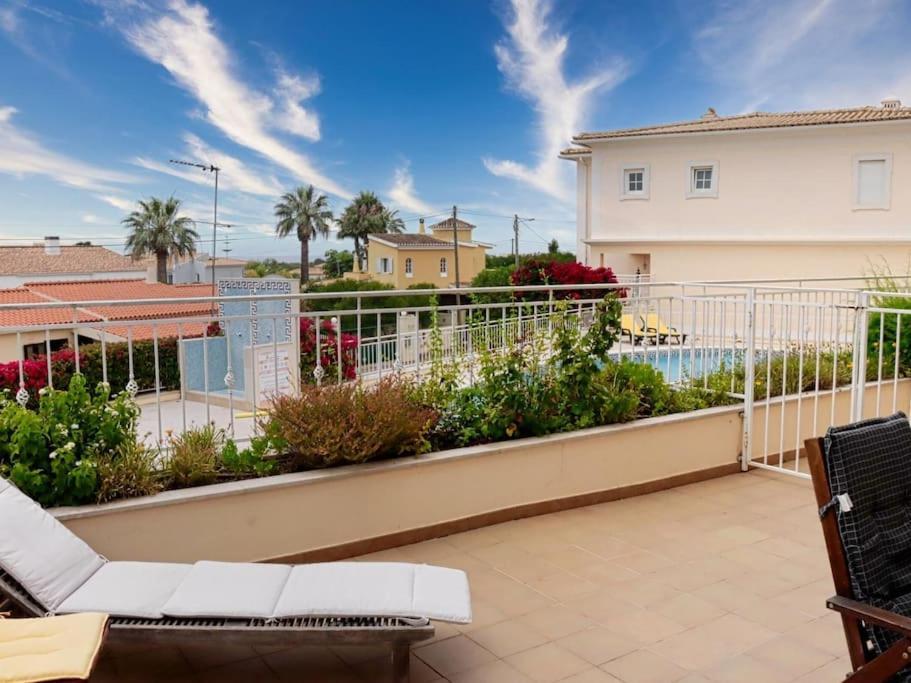Вилла Balaia Mar House - Sea View & Playground & Garage & Bbq & Албуфейра Экстерьер фото