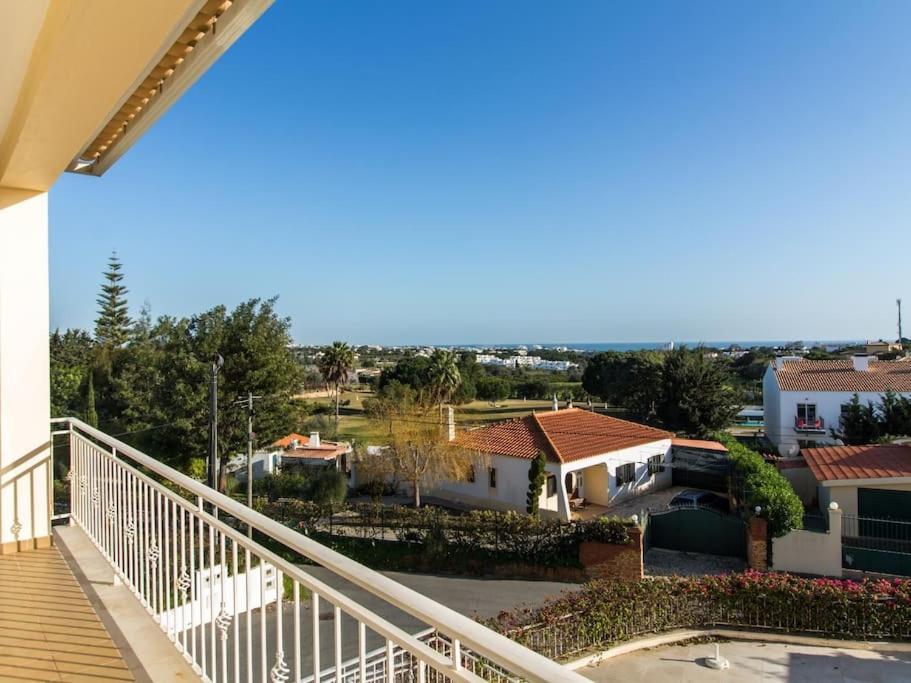 Вилла Balaia Mar House - Sea View & Playground & Garage & Bbq & Албуфейра Экстерьер фото