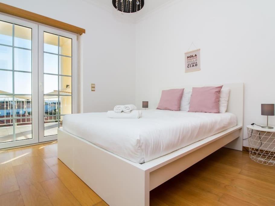 Вилла Balaia Mar House - Sea View & Playground & Garage & Bbq & Албуфейра Экстерьер фото